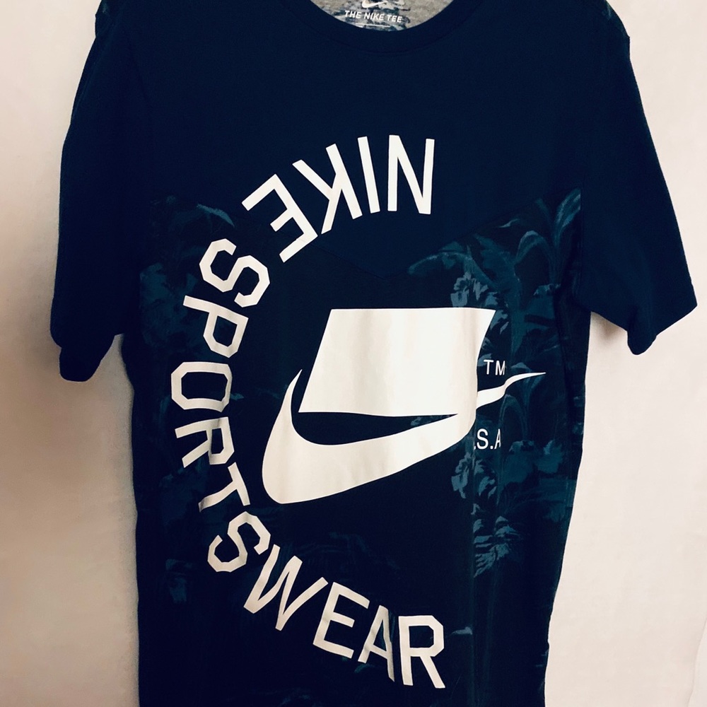 NIKE’s. “The Tee Shirt. LG RARE Blue-Floral. NWOT